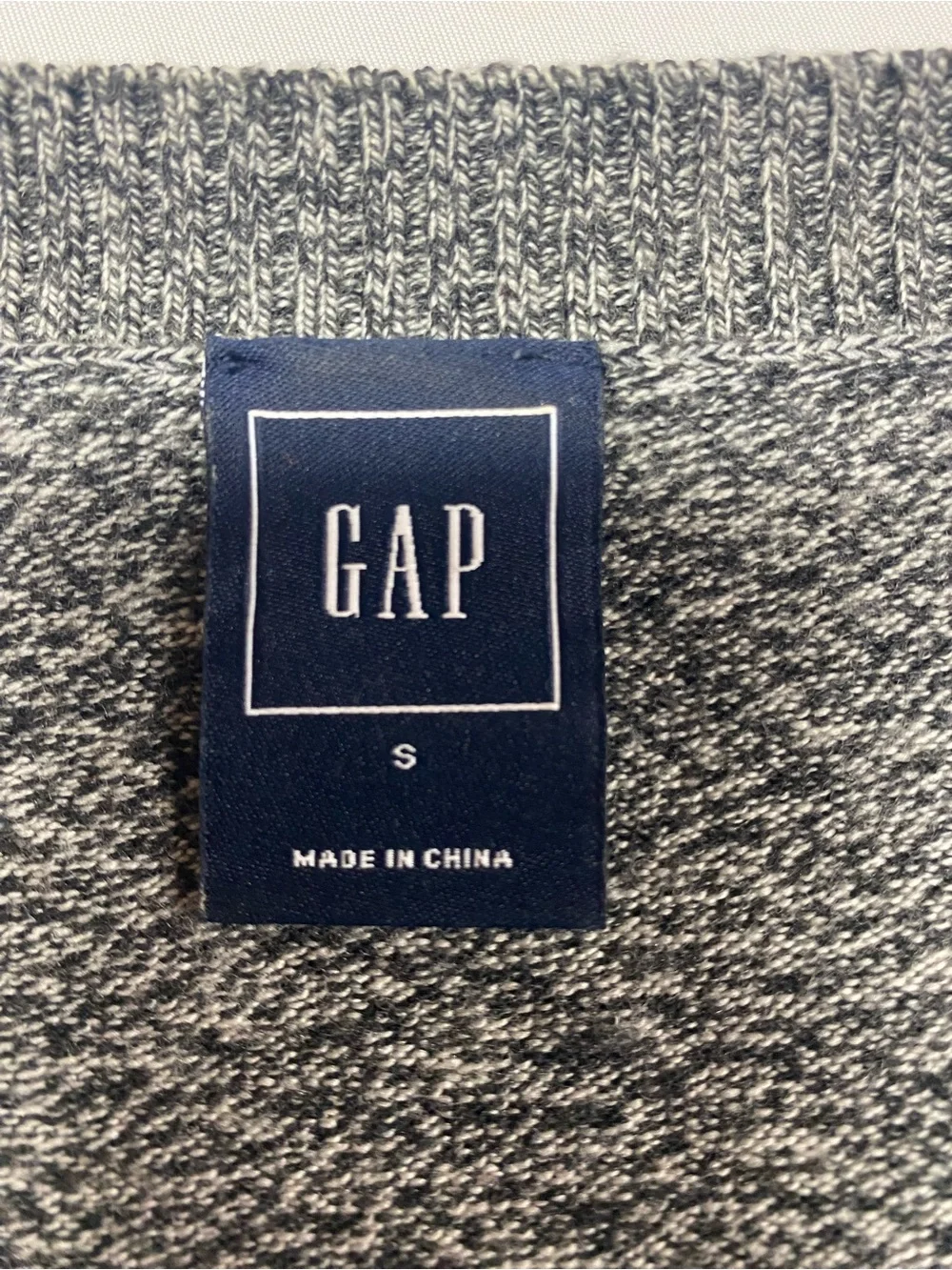 GAP Gray and Black Geometric Crewneck Sweater Men’s Small
